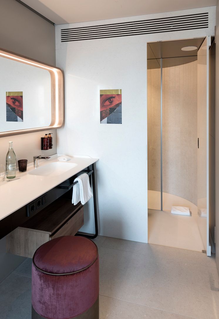b'mine Frankfurt Airport, Smart Room