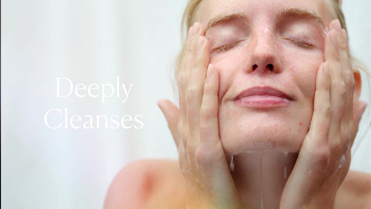 ELEMIS Superfood AHA Glow Cleansing Butter