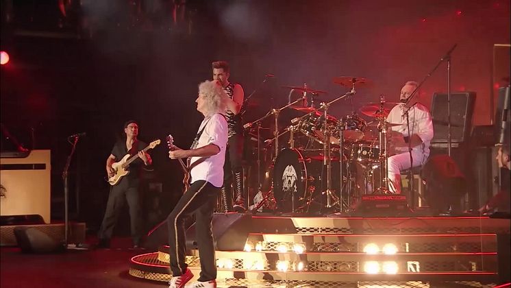 Queen + Adam Lambert 