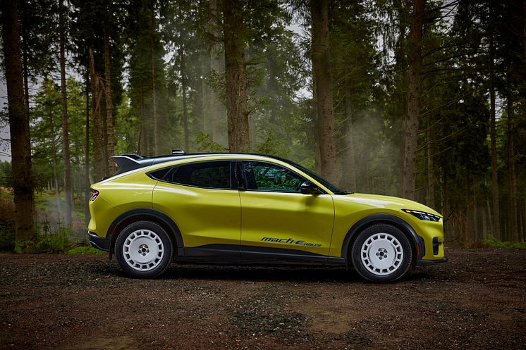 2023 FORD MACH-E RALLY  (18)