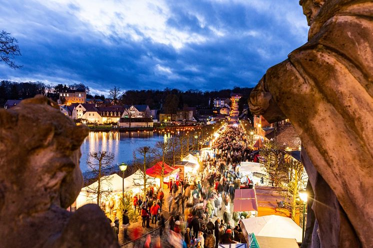 Neuzeller-Weihnachtsmarkt-im-Lichterglanz_Steffen-Lehmann_TMB-Tourismus-Marketing-Brandenburg-GmbH.jpeg