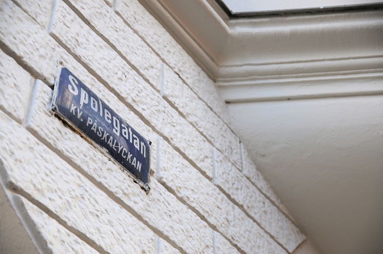 Gatuskylt, Spolegatan, kv Påskalyckan