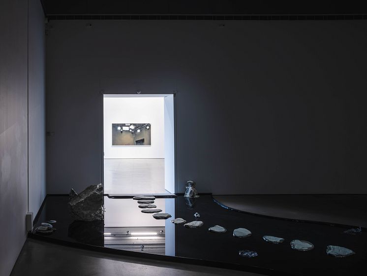 Sara Ekholm Eriksson och Simon Wadsted, installationsvy Bonniers Konsthall, 2022, Stockholm.