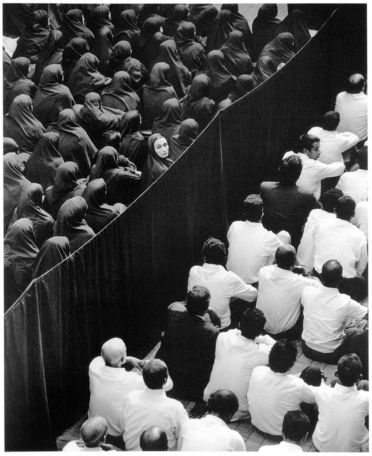 Shirin Neshat, Fervor, 2000. Astrup Fearnley Collection. © Shirin Neshat