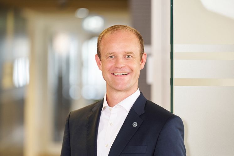 Frank Bauer - CFO Lufthansa Cargo AG