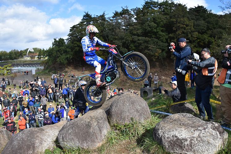2023102302_002xx_JTR_Rd7_黒山選手_4000
