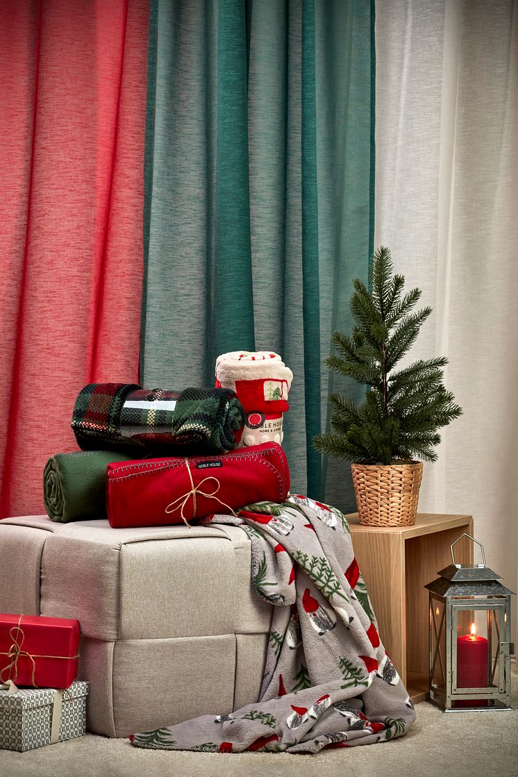 870381-07_2 Blanket x-mas coral Nisse.jpg