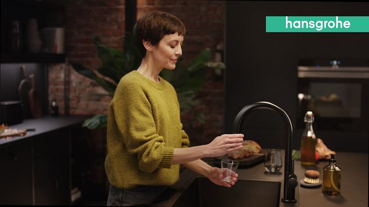 Nyt vann med kullsyre direkte fra kranen med hansgrohe Aqittura M91