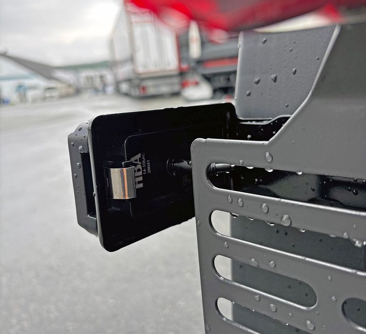 14-106AC_click-in_Baksida_Volvo_MND.jpg