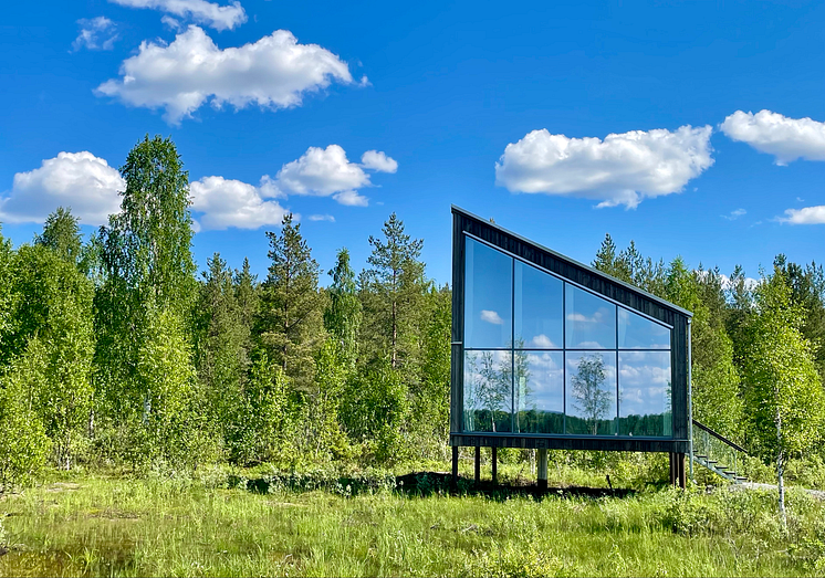 Land cabin