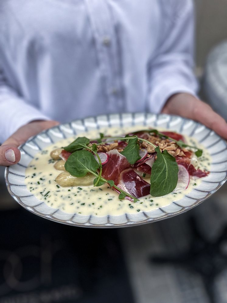 Le Bistro White Aspargus.JPG