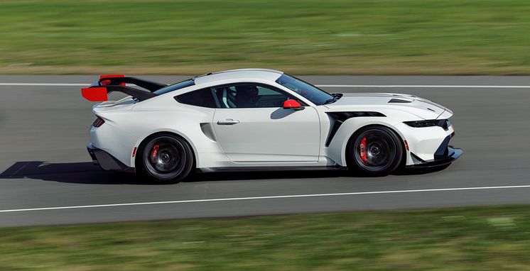 2025 Mustang GTD Spirit of America_09.jpg