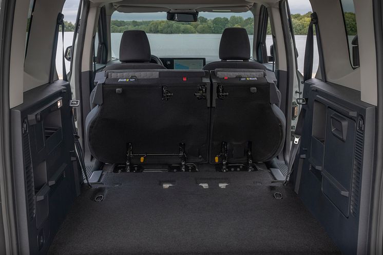 2024_FORD_E-Tourneo_Courier_28.jpg