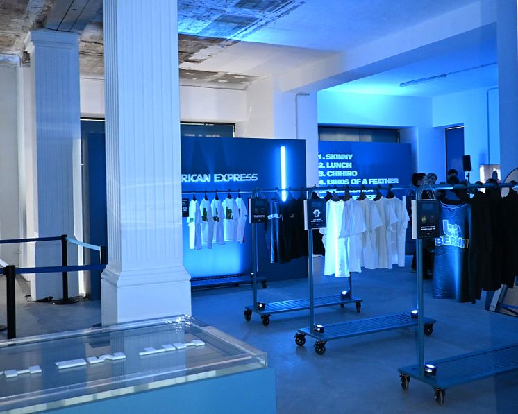 AT_Billie_Eilish_Store_3.JPG