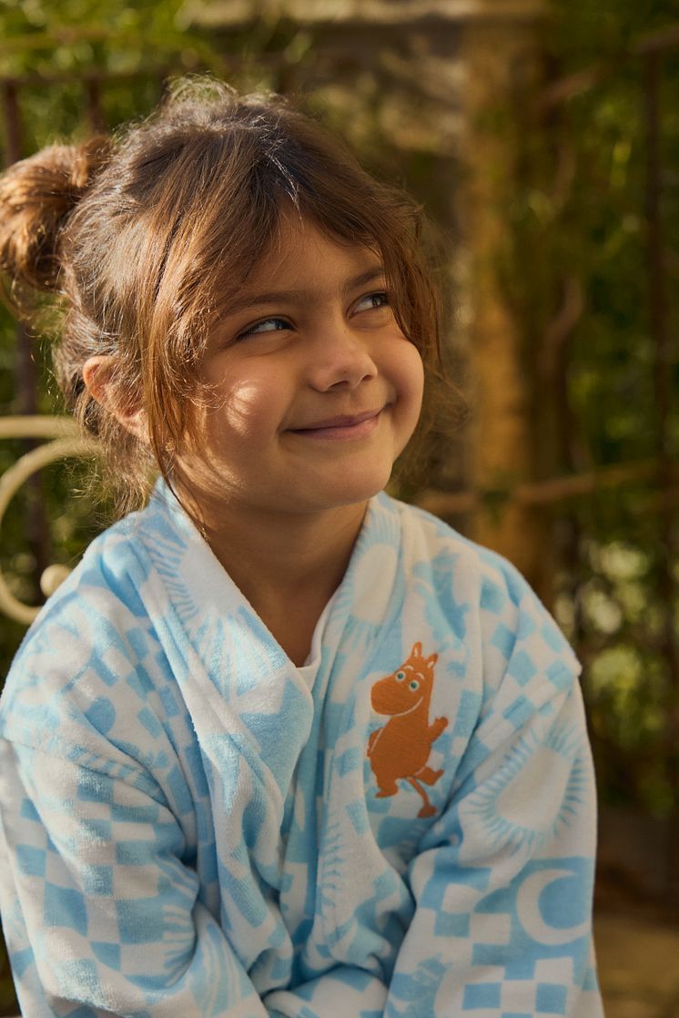 Moomin80 kids robe3.jpg