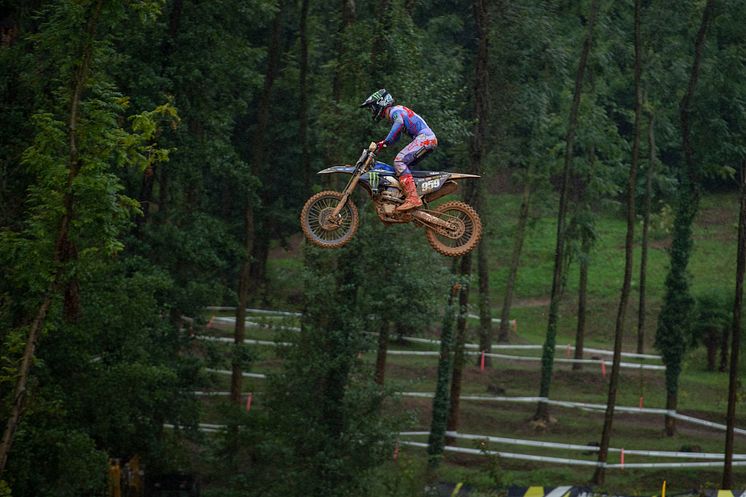 2023091802_011xx_WMX_Rd18_ルノー選手_4000