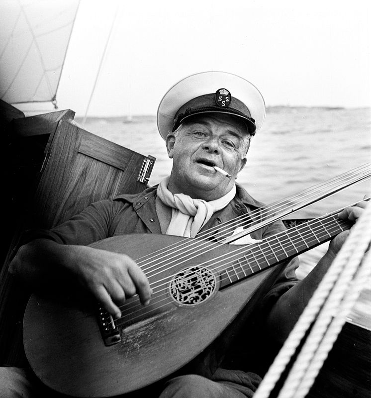 Evert Taube, Fotograf Oscar Norberg 1950.jpg