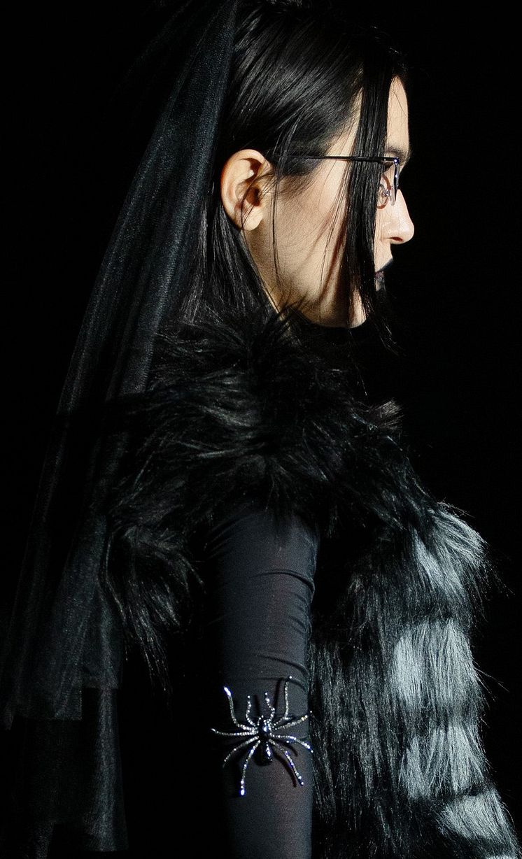 AVAVAV_FW25_RUNWAY_LOOK_23_closeup1.jpg