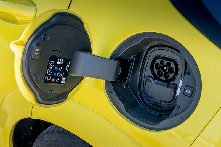 Puma_Gen-E_Electric_Yellow_124.jpg