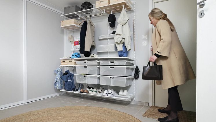 Elfa_Clothing_Interior_Click-in_system_Slidingdoors_Artic_Model_2023-03_002