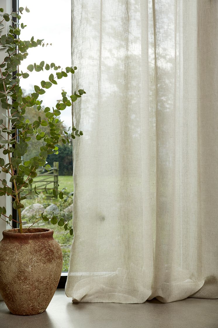 917735  & 917741 Curtain linen S24