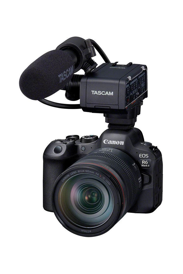 Canon EOS R6 MarkII_21_FrontSlantLeft_RF24-105F4L_XLR_TM200SG