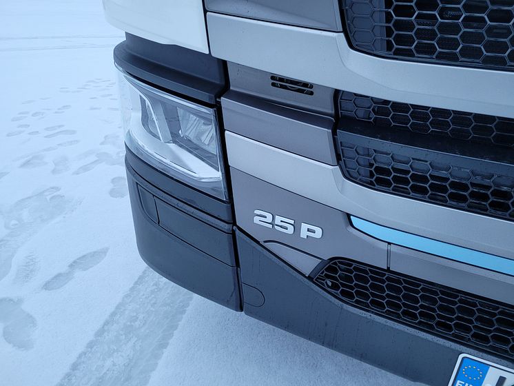 Scania_25P