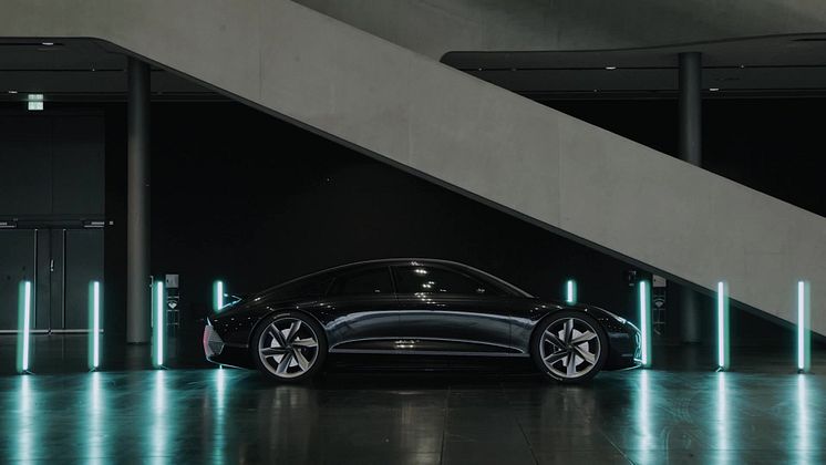 Hyundai Prophecy Concept EV exterior walkaround presentation