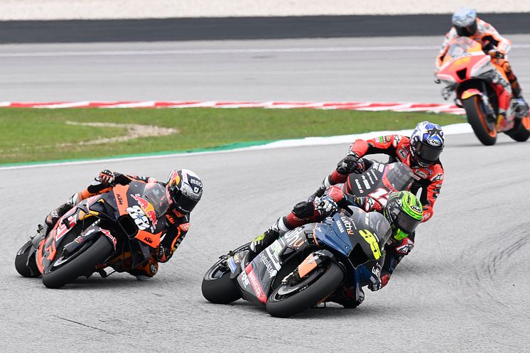 2022102401_010xx_MotoGP_Rd19_クラッチロー選手_4000