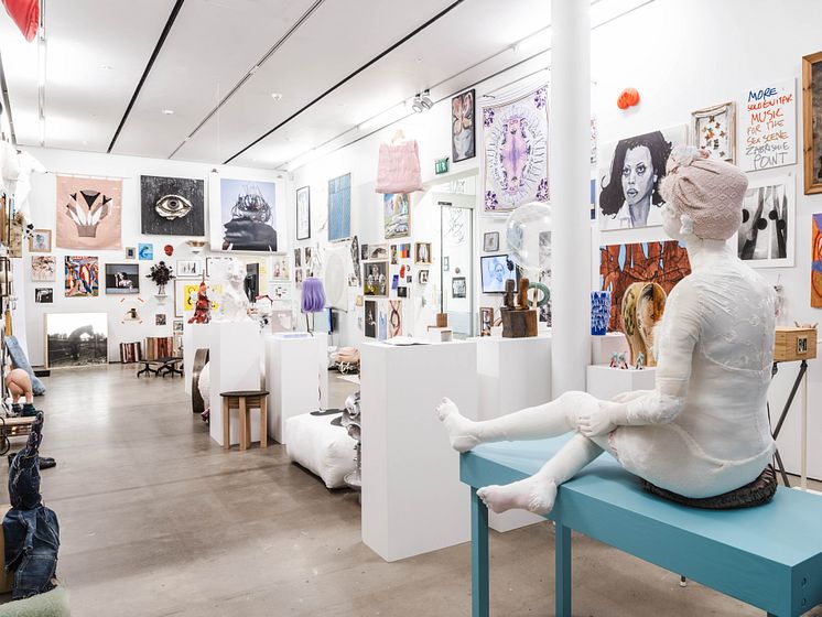 Stuff It, installationsvy, Bonniers Konsthall, 2023