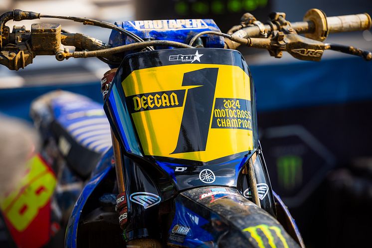 2023082303_006xx_Deegan_wins_championship_one_yes_early_en_4000.jpg