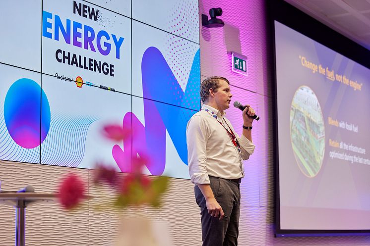 Anders Bak Kristoffersen, Co-founder and COO Kvasir Techn ologies presenting 