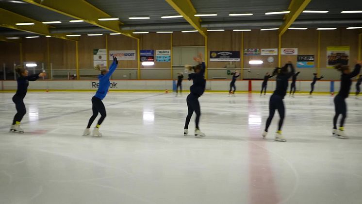 Team Surprise: Fattningar och åkaren Julias första senior-VM