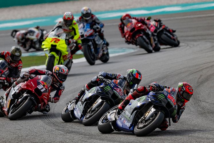 2024110401_003xx_MotoGP_Rd19_クアルタラロ選手_リンス選手_4000.jpg