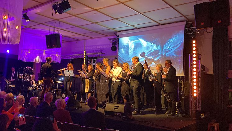 Anton och Norrtälje musikkår