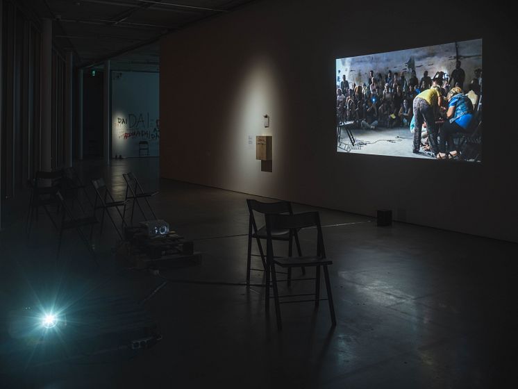Markus Öhrn & Azdora, installationsvy Requiem för Eva-Britt, Bonniers Konsthall 2024
