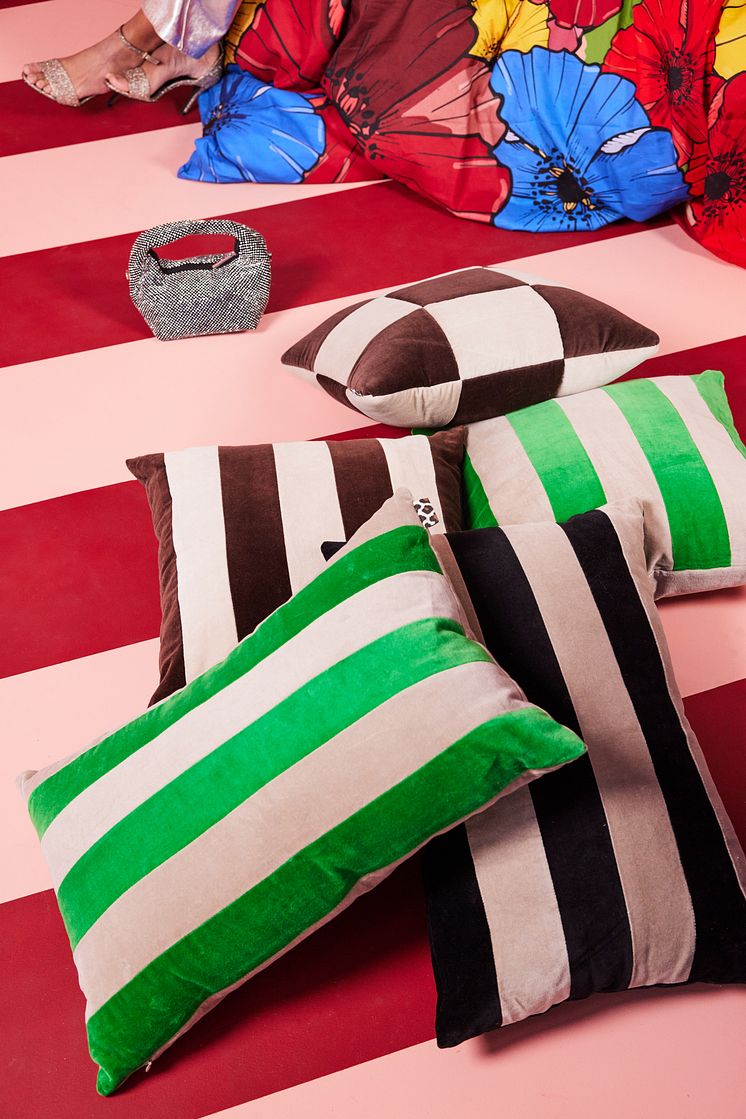 Byon AW23 - Pillow Pathi L green & black & brown