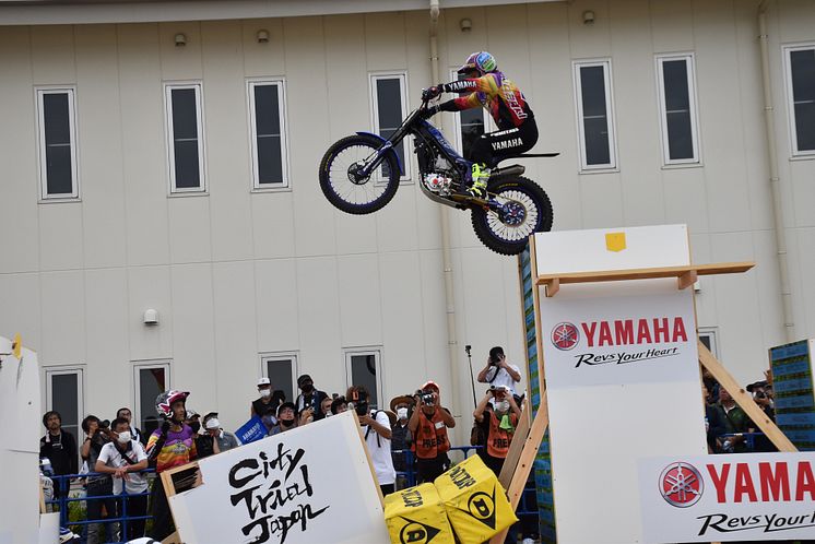 2022082203_008xx_JTR_Rd5_野崎選手_4000