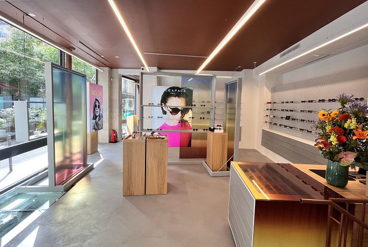 DEGree store_ interior
