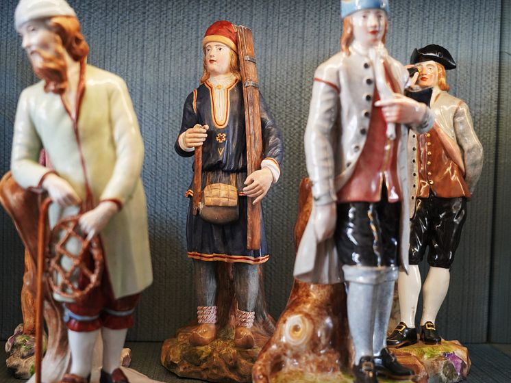 Skiløper fra Tromsø, figur i porselen. 