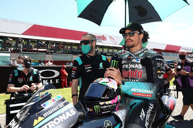 2021053102_017xx_MotoGP_Rd6_モルビデリ選手_4000