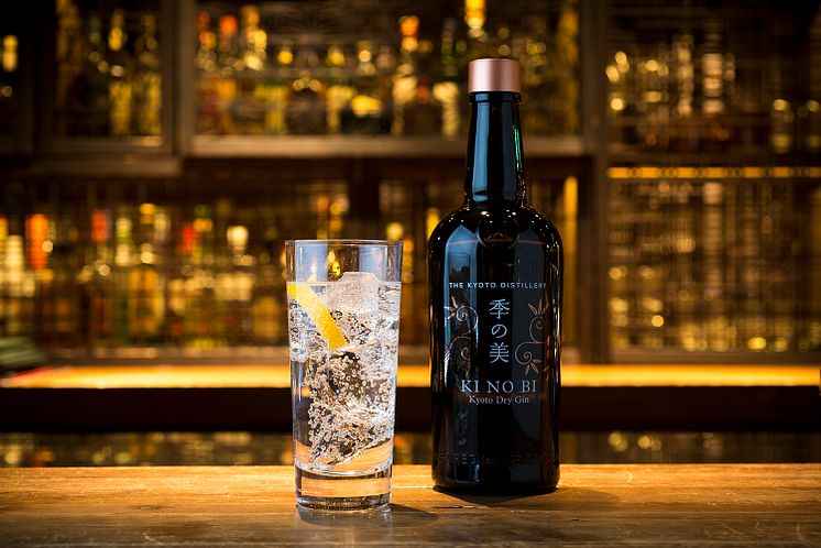 OriginalSizeJPEG-HighballGin&Tonic2_KINOBI_Cocktail_002.jpg