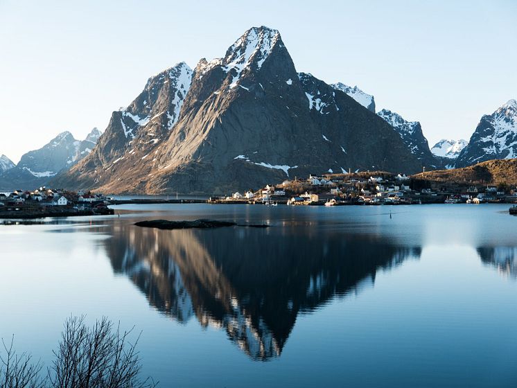 Lofoten-Pete Oswald - VisitNorway.com