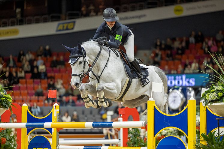Ottilia Lundgren-Comeonconrad 4 240222 RT