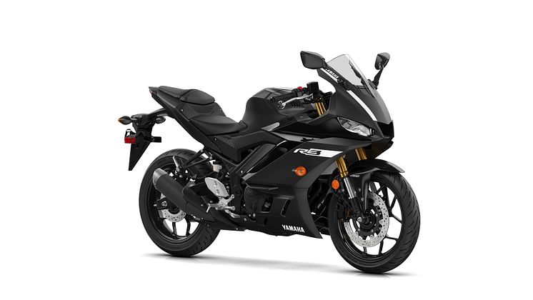 2018101501_010xx_YZF-R3_ABS_マットブラック2_3_4000