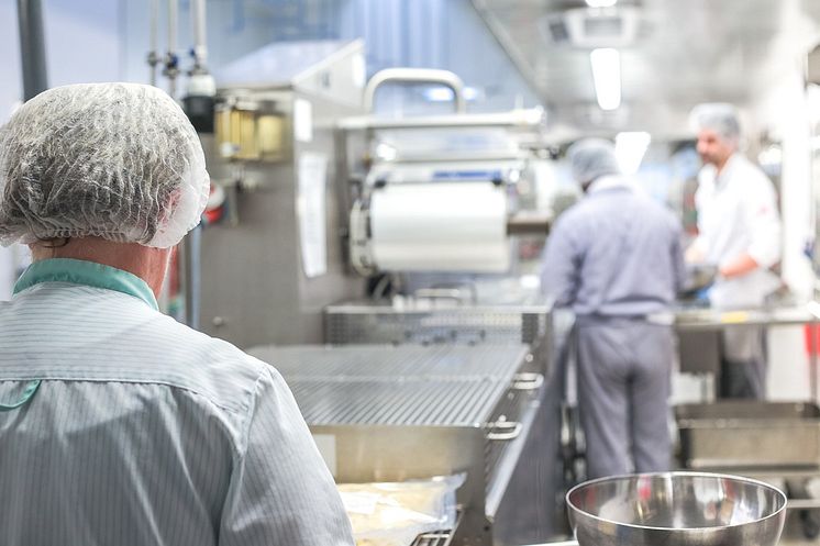 big-kitchen-2765065_1280.jpg