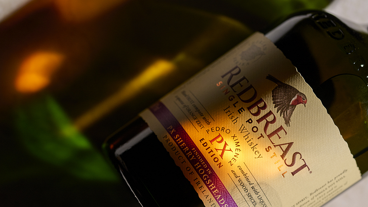 Redbreast_FY25_Social_PX_Macro_16x9.png