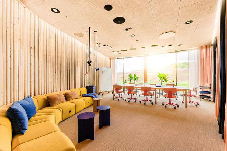 World of Volvo Meeting Room "ROCKS"