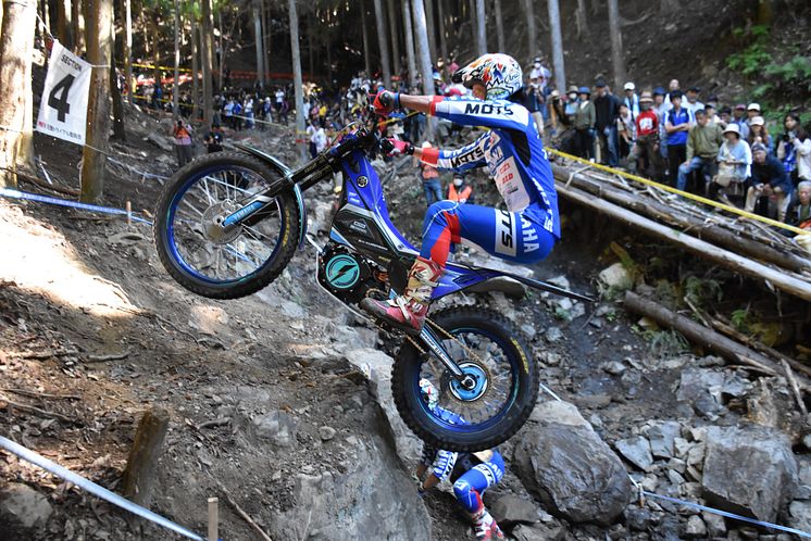 2024101401_003xx_JTR_Rd6_黒山選手_4000.jpg
