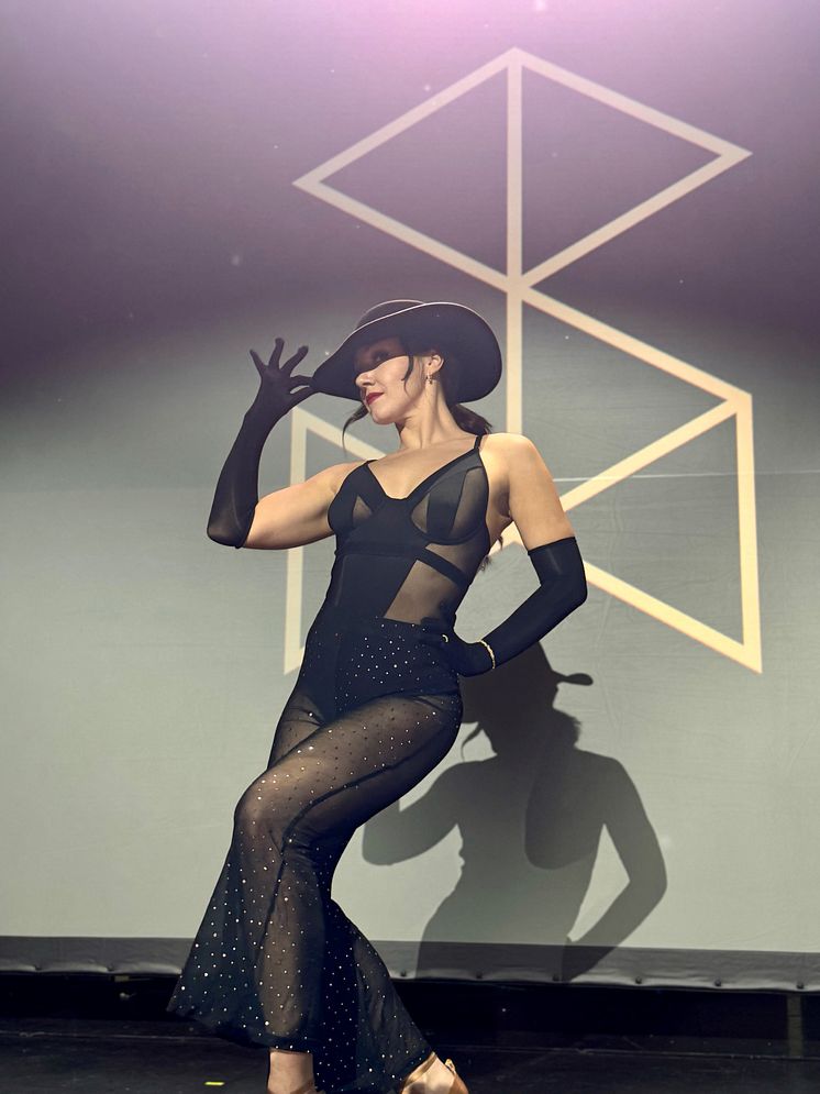Professional Dancer & Choreo Julia Johansson Photo and Producer Linda Angelin Hirschfeld.jpg